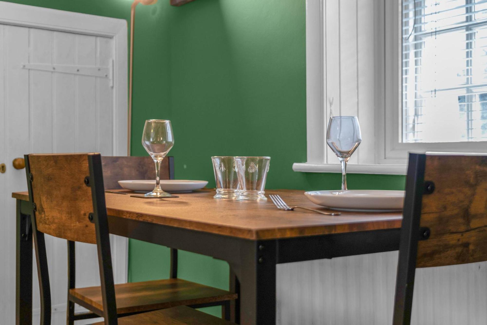 Charming Apartment In The Old Town Edinburgh Bagian luar foto